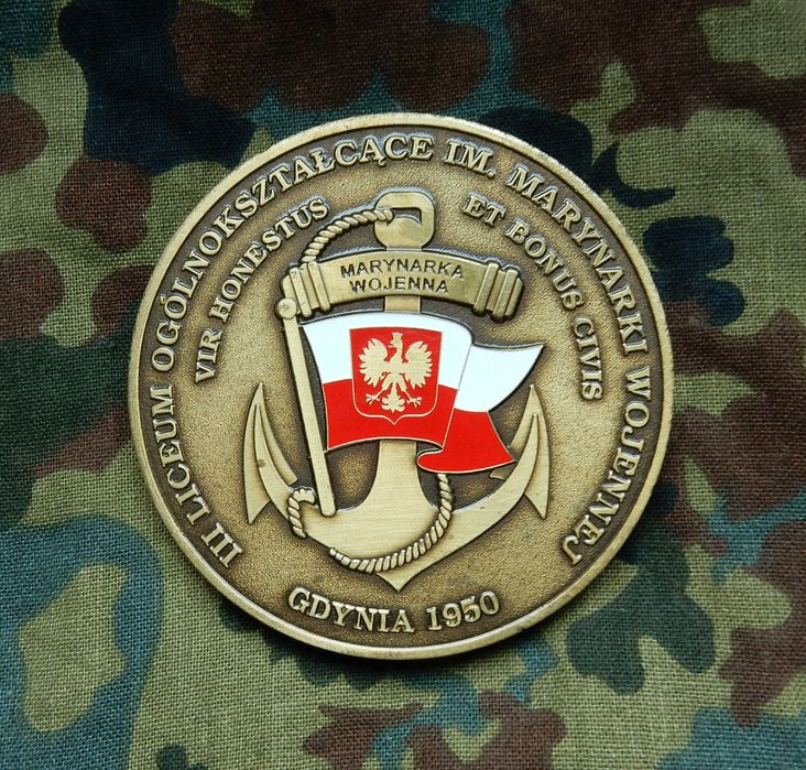 medal III Liceum ogólnokształcące im.Marynarki Wojennej Gdynia