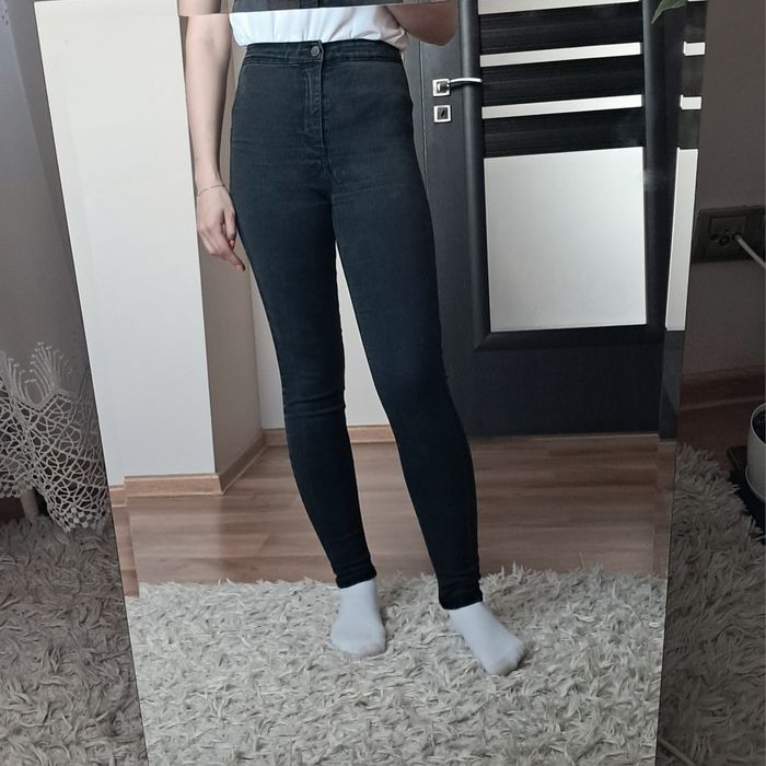 Czarne jeansy skinny z wysokim stanem XS