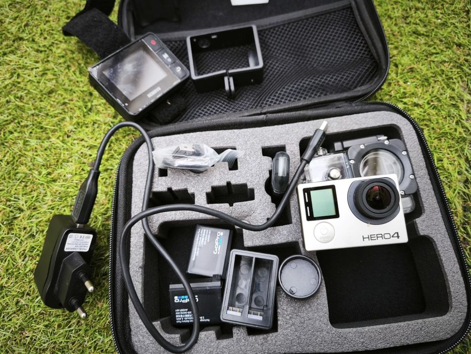 GoPro Hero 4 Black + acessórios + mala