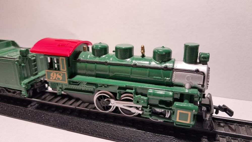 Parowóz Maisto z weglarką oraz wagonem pocztowym 1:131