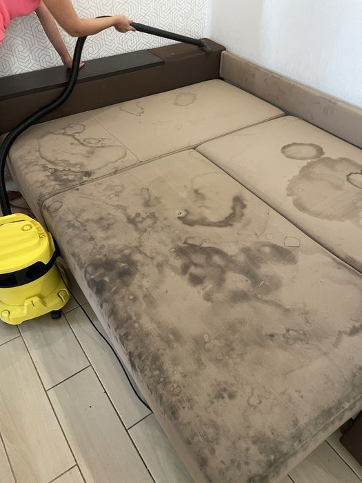 Хімчистка мʼяких меблів