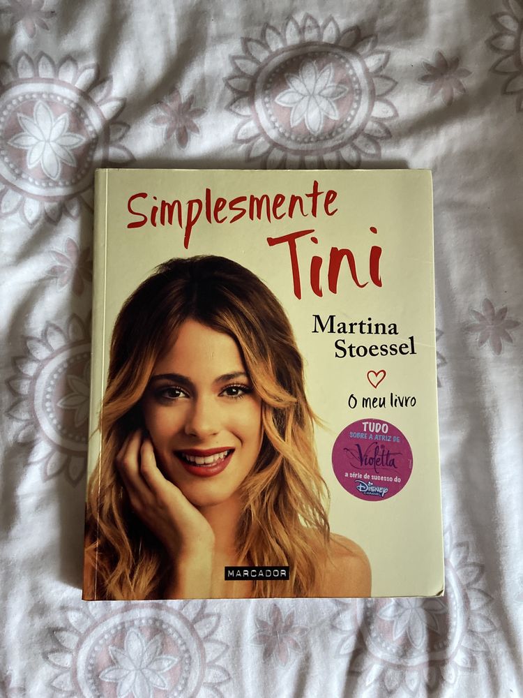 Livro “Simplesmente Tini”