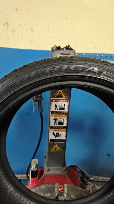 Продам резину DEBICA