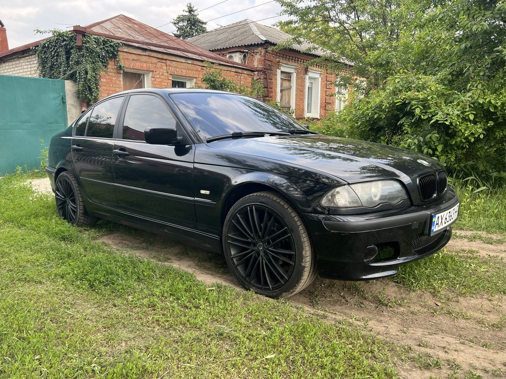 Продам авто BMW 316I 2001 года