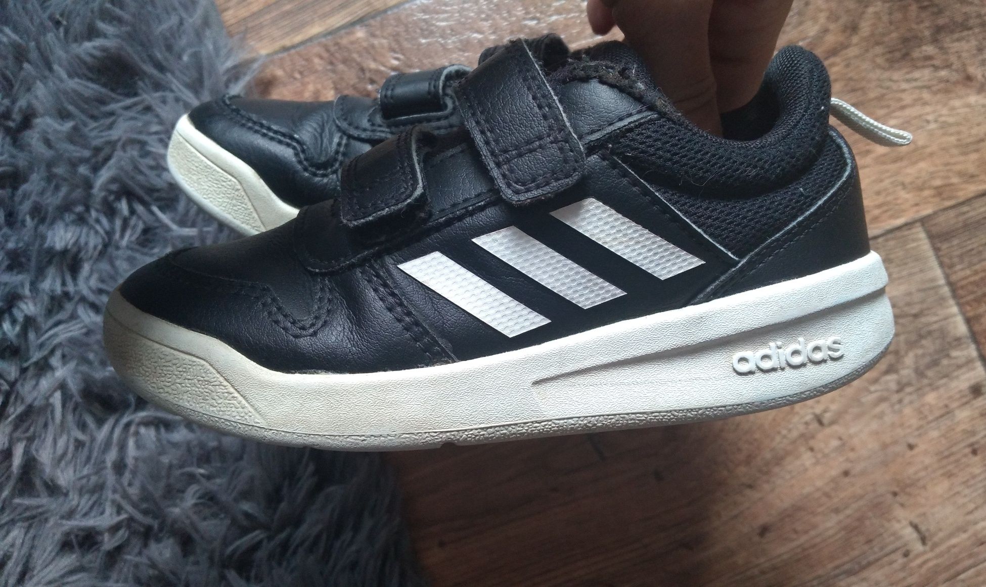 Czarne buty adidas rozmiar 28