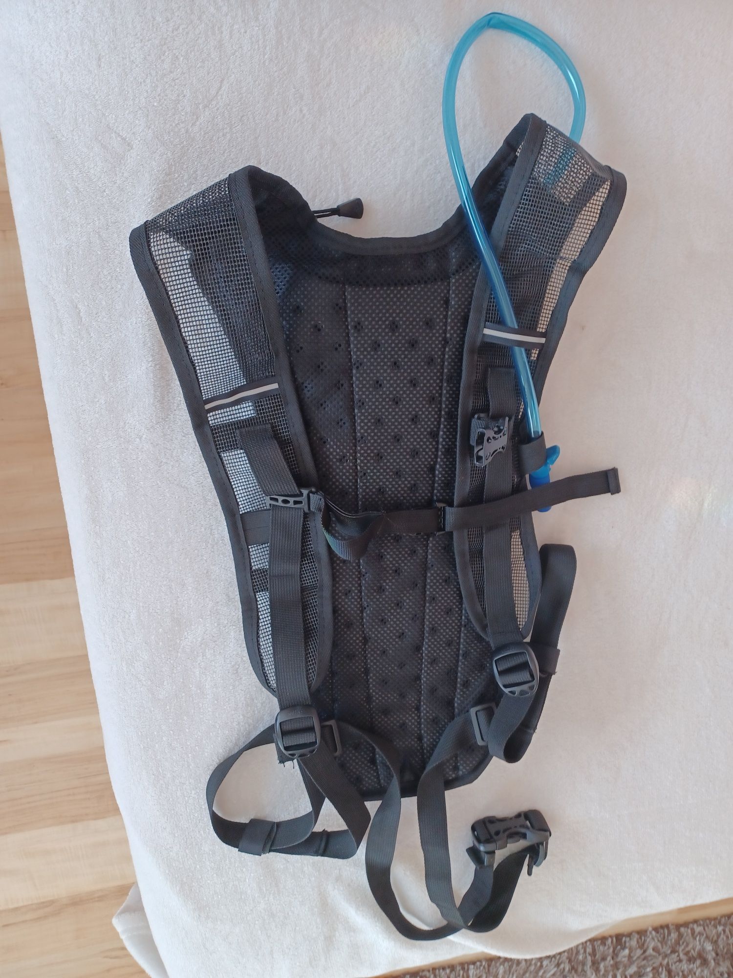 Plecak na rower-do biegania z pojemnikiem 1.5l na wode