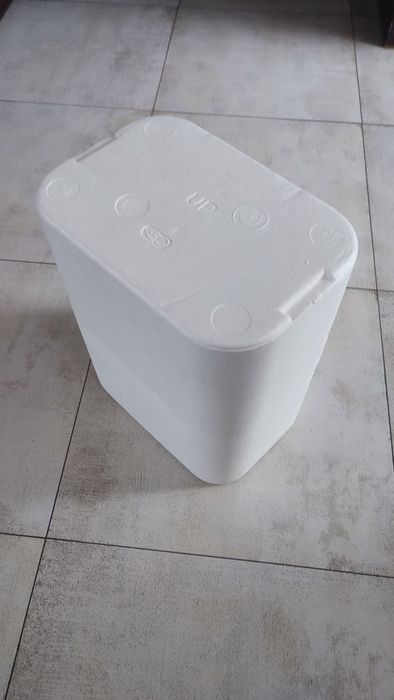 Styropianowe pudło do transportowania wina/butelek