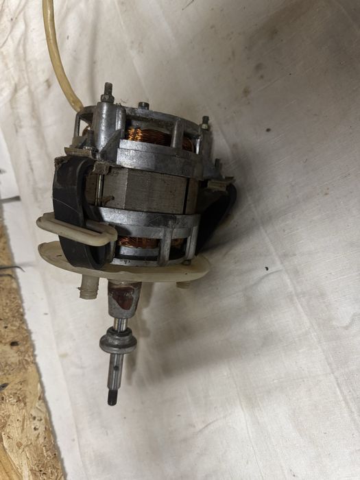 Электродвигатель со стиральной машины