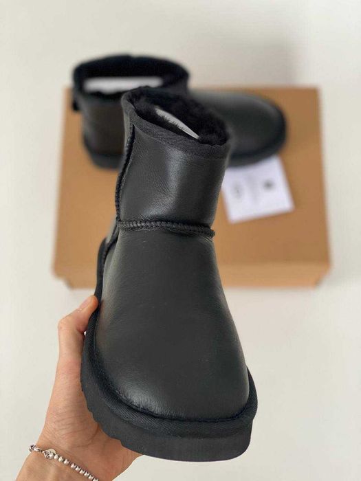 Женские угги , UGG "Mini Leather Black" Размеры 36-41