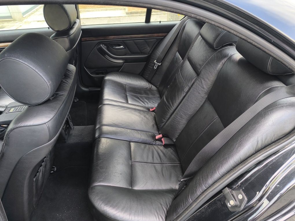 BMW e39 523i com 217.000 quilómetros