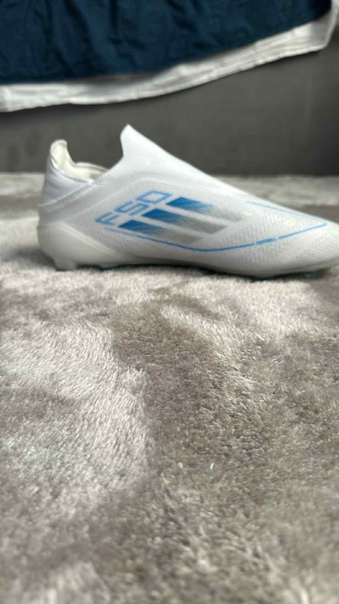 Korki piłkarskie f50 białe