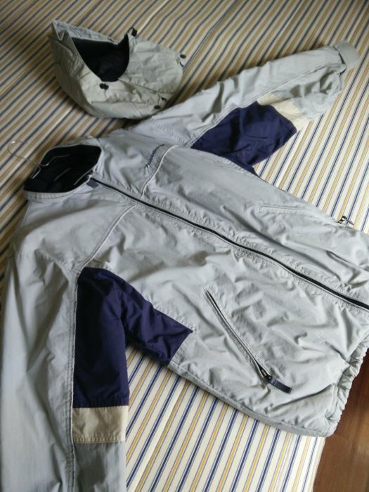 Blusão Neve Billabong praticamente novo.