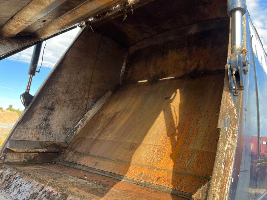 Smieciarka Mercedes-benz	Econic-Euro 5 z 2010 roku