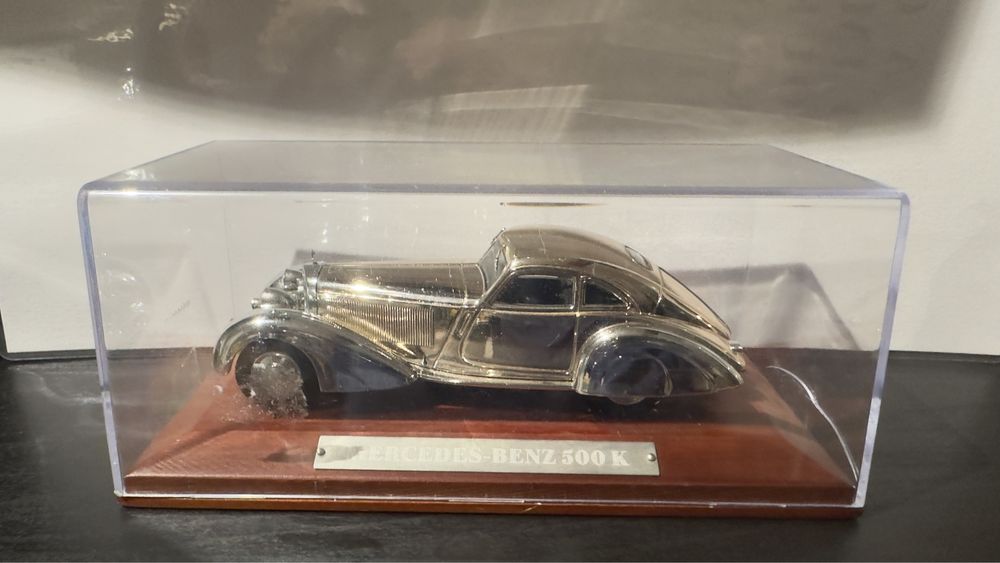 2 carros de colecao 1:43 Mercedes Benz / Renault 40CV