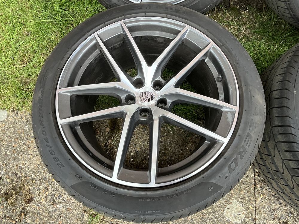 Orginal Felgi Porsche Macan S Gts 20