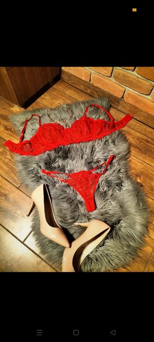 Komplet bielizny damskiej czerwonej koronkowej r.L