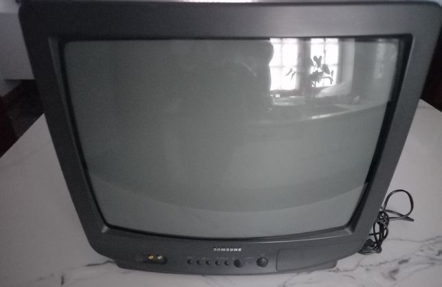 Televisão Samsung avariada para peças