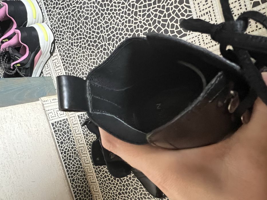 Vero cuoio ботинки кожаные лаковые 39