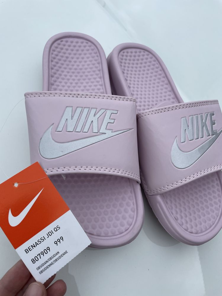 Шльопанці Nike , розмір 37-38