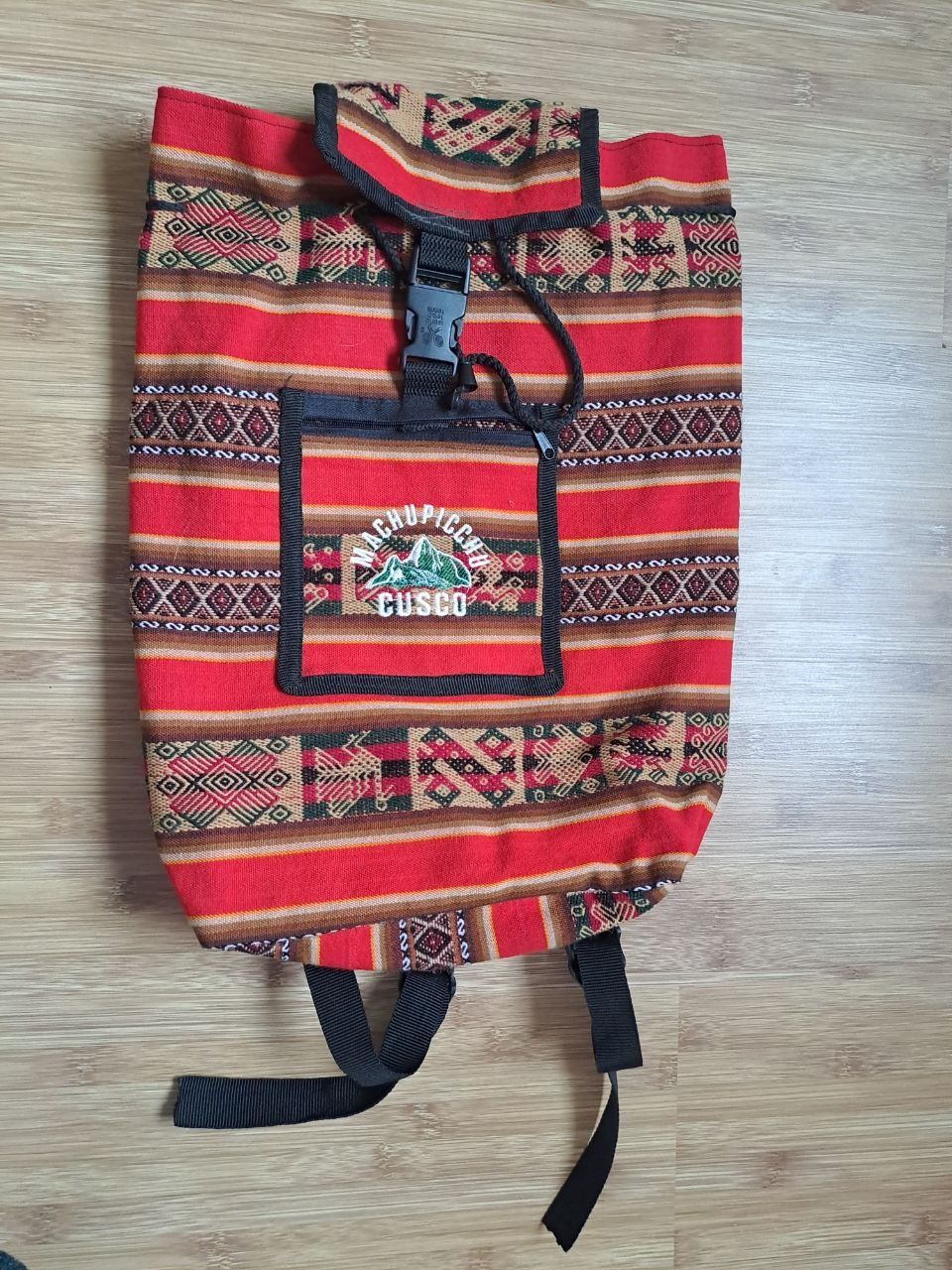 Зручний кольоровий рюкзак з Перу