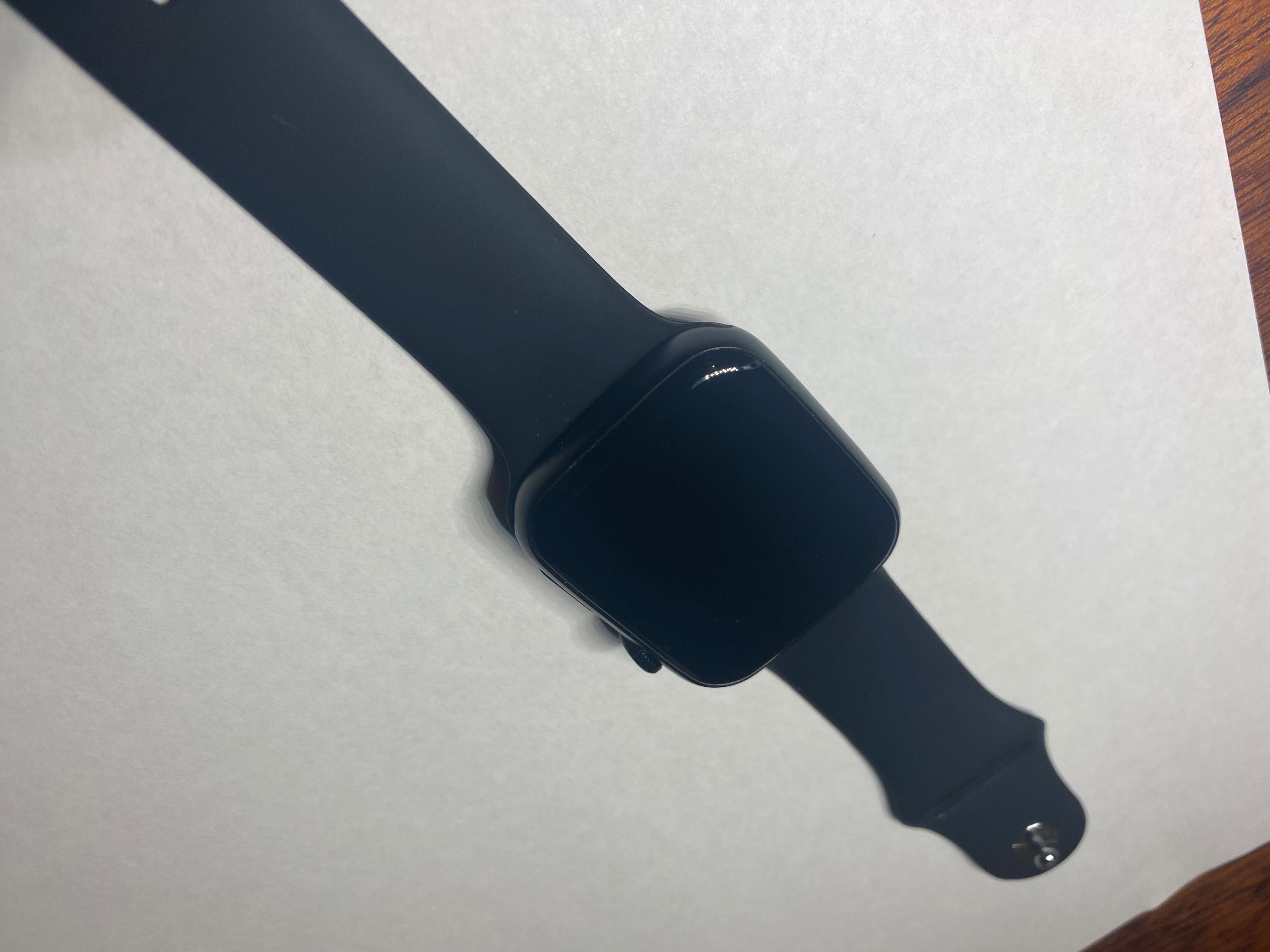 Под Apple Watch, series 6