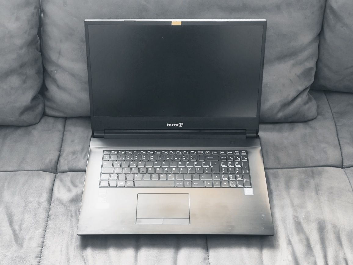 Laptop Terra i7/16Gb/RTX1650/ 17 cali