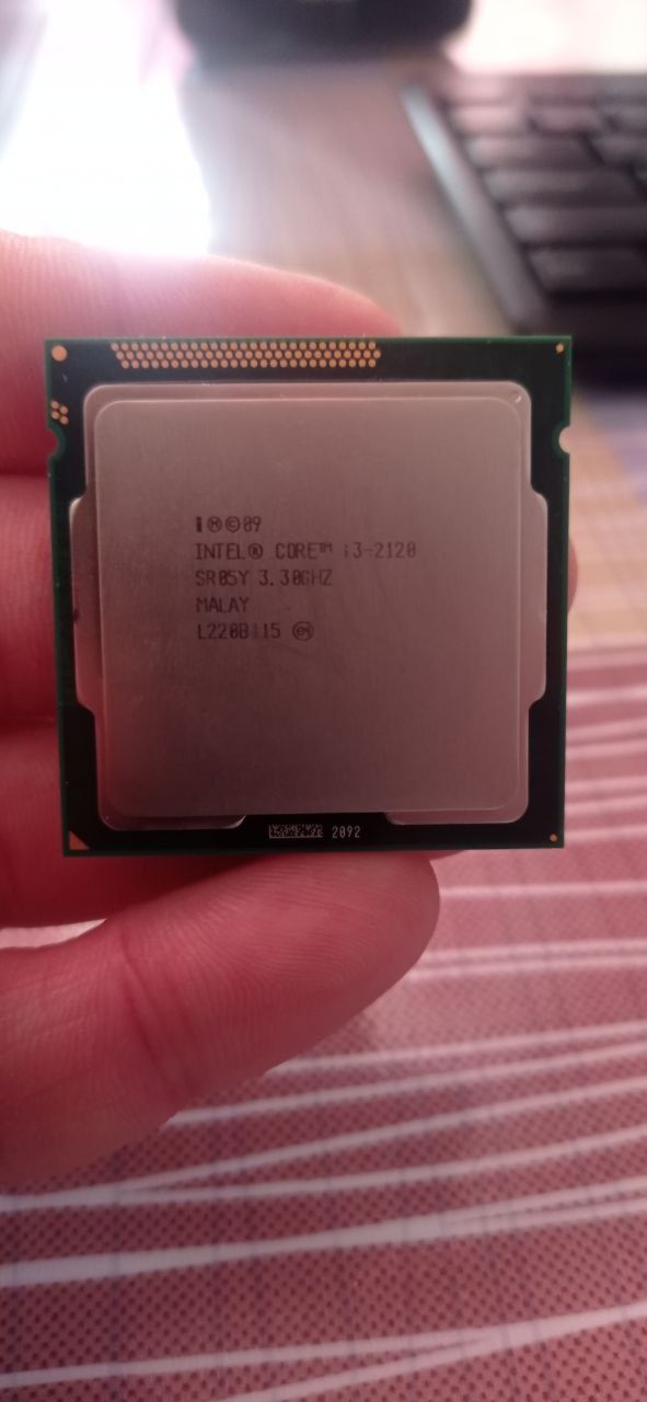 Intel Core I3 2120 ( 2 ядра 4 потока )