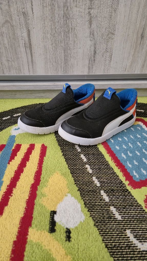 Buty sportowe chłopięce Puma Courtflex V3 Sliptech rozmiar 34