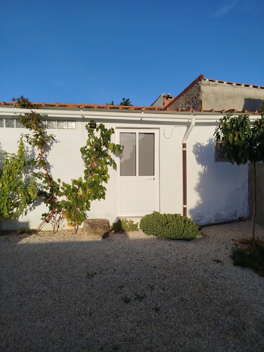 Moradia independente pronta a habitar