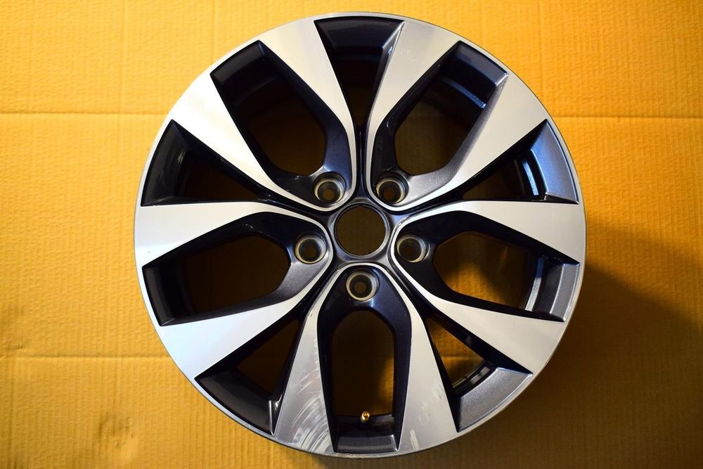 RENAULT 17 Captur II Nowy Model Oryginał