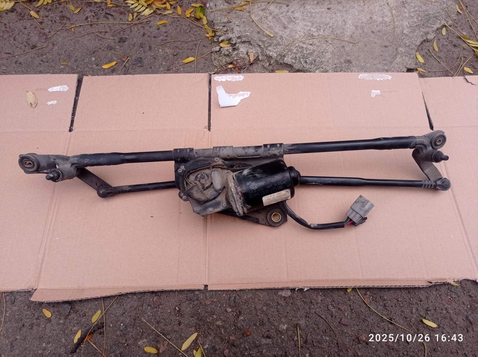 Трапеция дворников тойота карина е