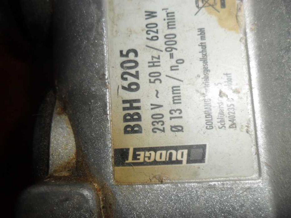 Перфоратор BUDGET BBH 6205 работает