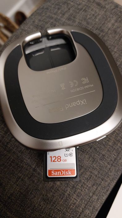 Dysk przenośny SanDisk do iPhone iXpand Base 128GB SDIB20N-128G-GN9