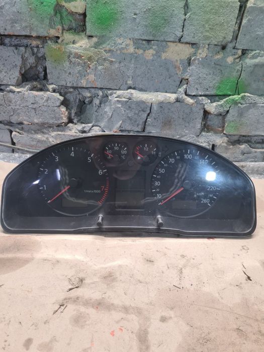 Панель приборів приладів щиток Audi A4 B5 Ауді А4 Б5 8d0920900t