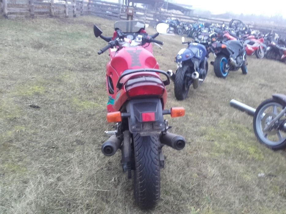 Suzuki gsxf600 gsxf 600 gsx 600 f silnik lagi gaźniki rama bak części