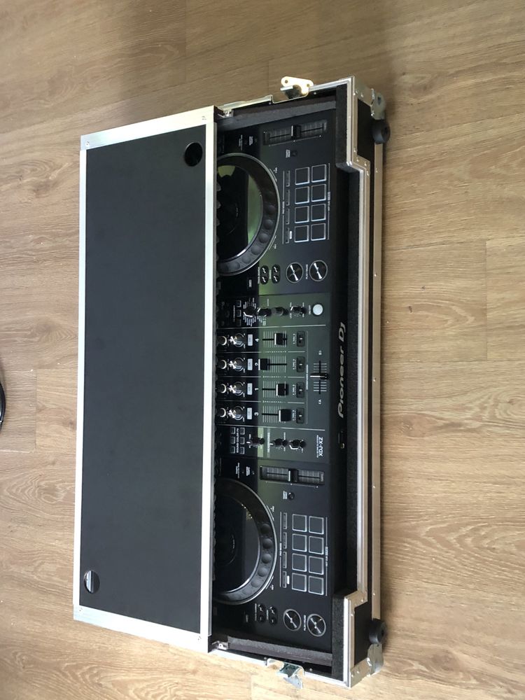 Case pioneer xdj-xz