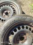 Зимняя резина Dunlop на железных дисках 17R