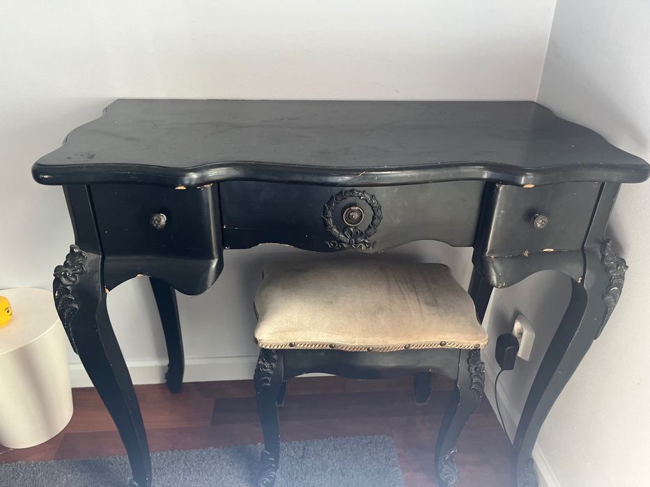 Toaletka, komoda, konsola