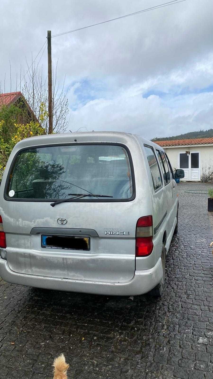 Toyota HiAce 2.4 Diesel 9 Lugares