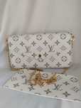 Kopertówka Louis Vuitton biała