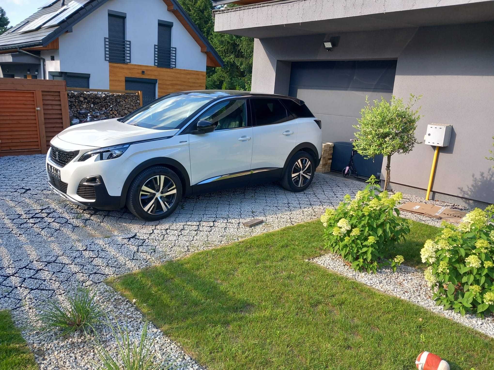 Peugeot 3008 GT line biała perła z czarnym dachem
