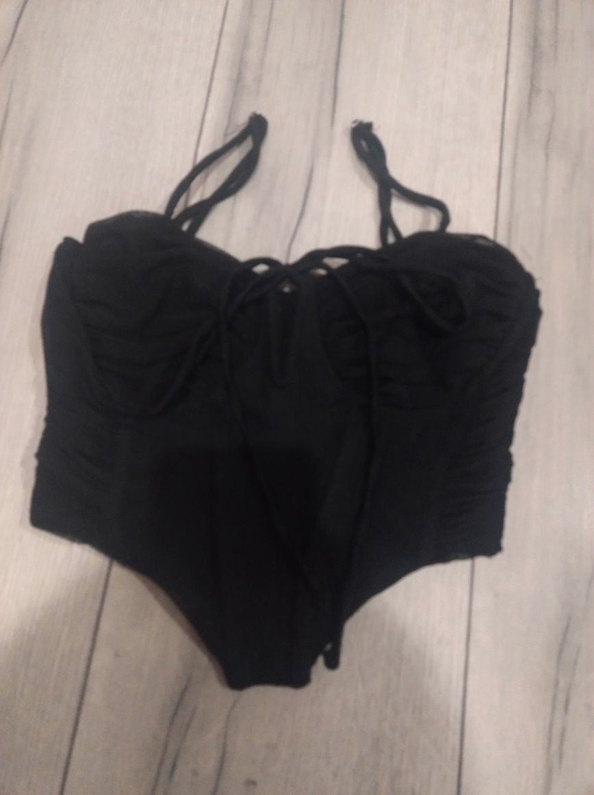 Gorset siateczkowy top Bershka gorsetowy elegancki sexy na lato imprez