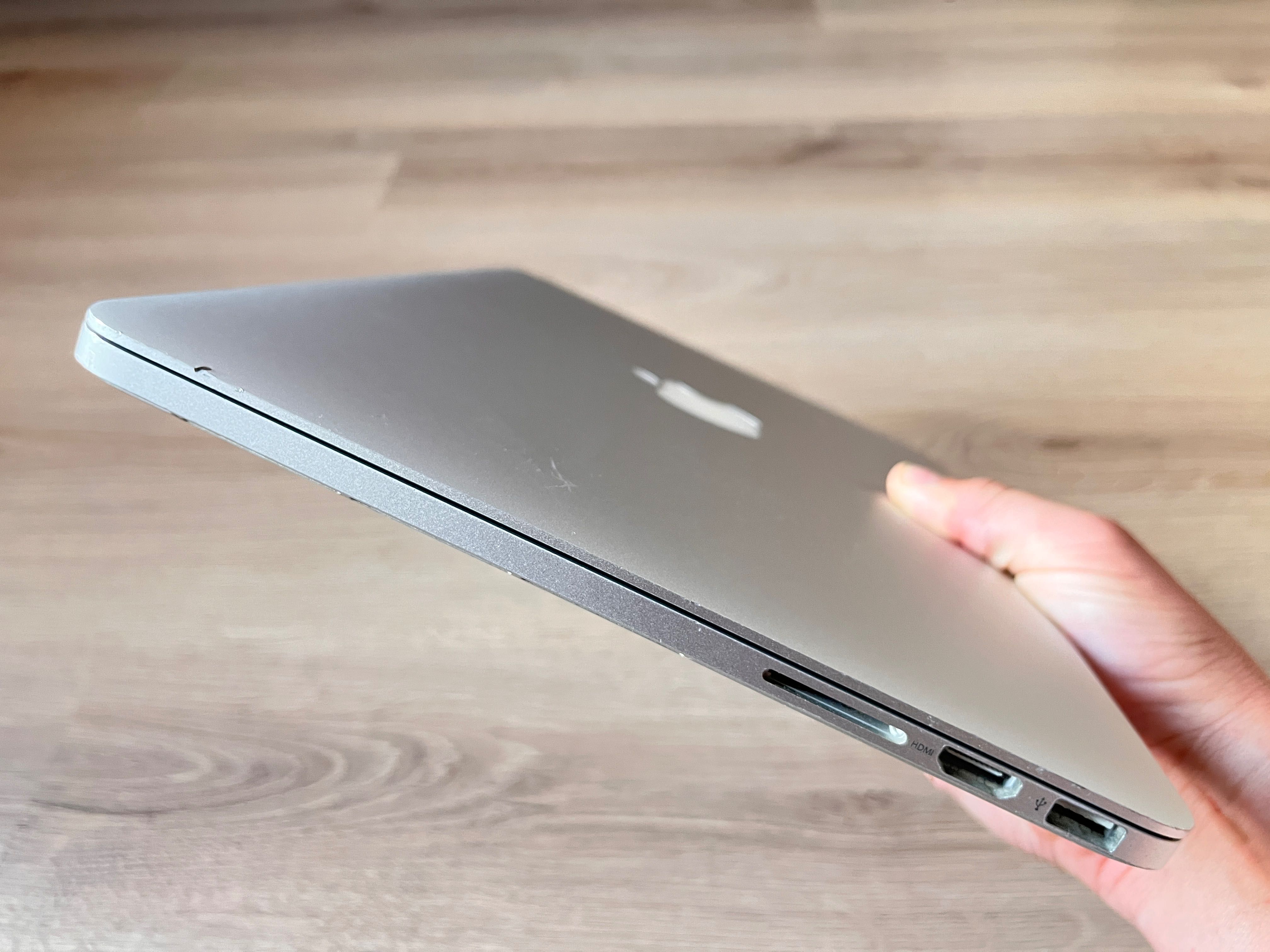  MacBook Pro 13” A1502 (2014) • i5 • 16GB • 250GB SSD
