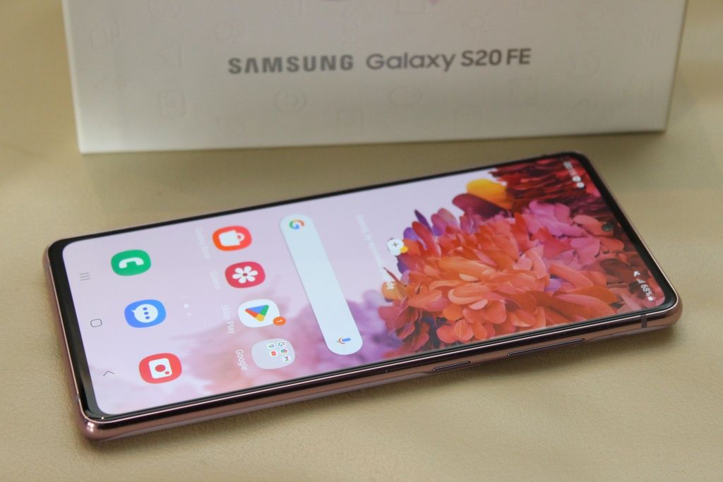 Telefon Samsung S20 FE S20FE 6 / 128 GB