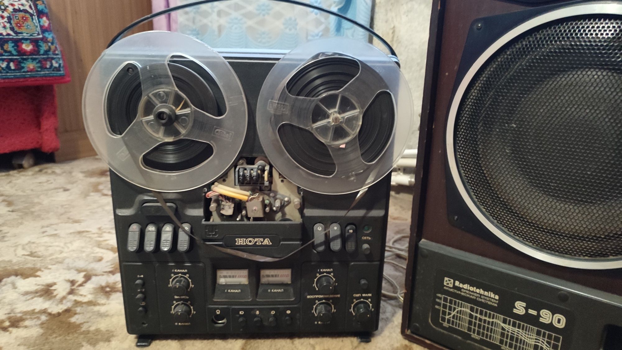 Продам акустичну систему Radiotehnika, комплект. 1984 року випуску.