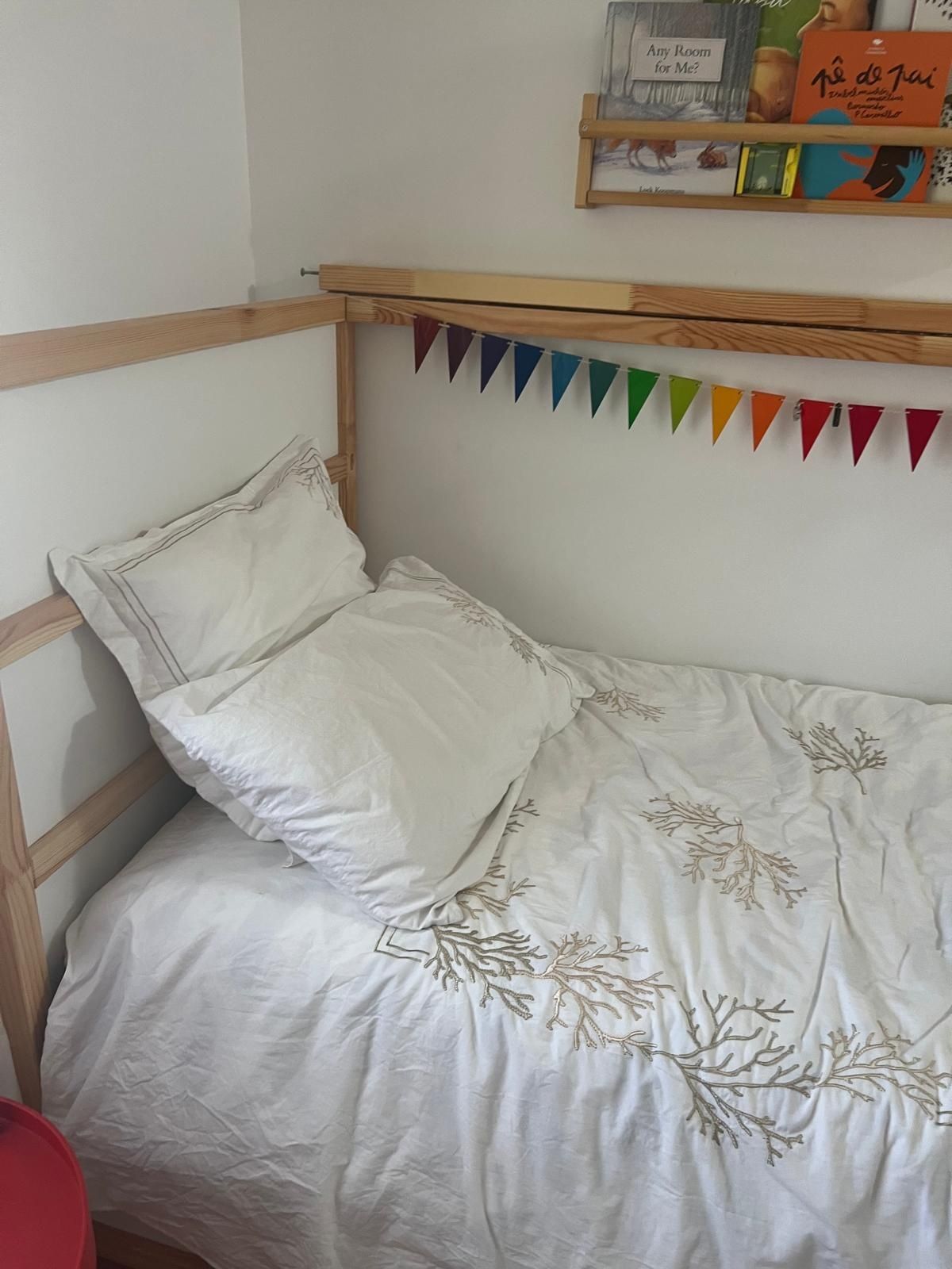 Beliche Cama Kura Ikea em excelente estado 90x200