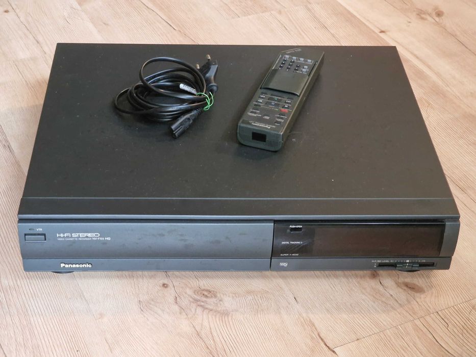 Magnetowid Panasonic NV-F65EE – Premium Hi-Fi, Pilot, Adaptery BNC/RCA