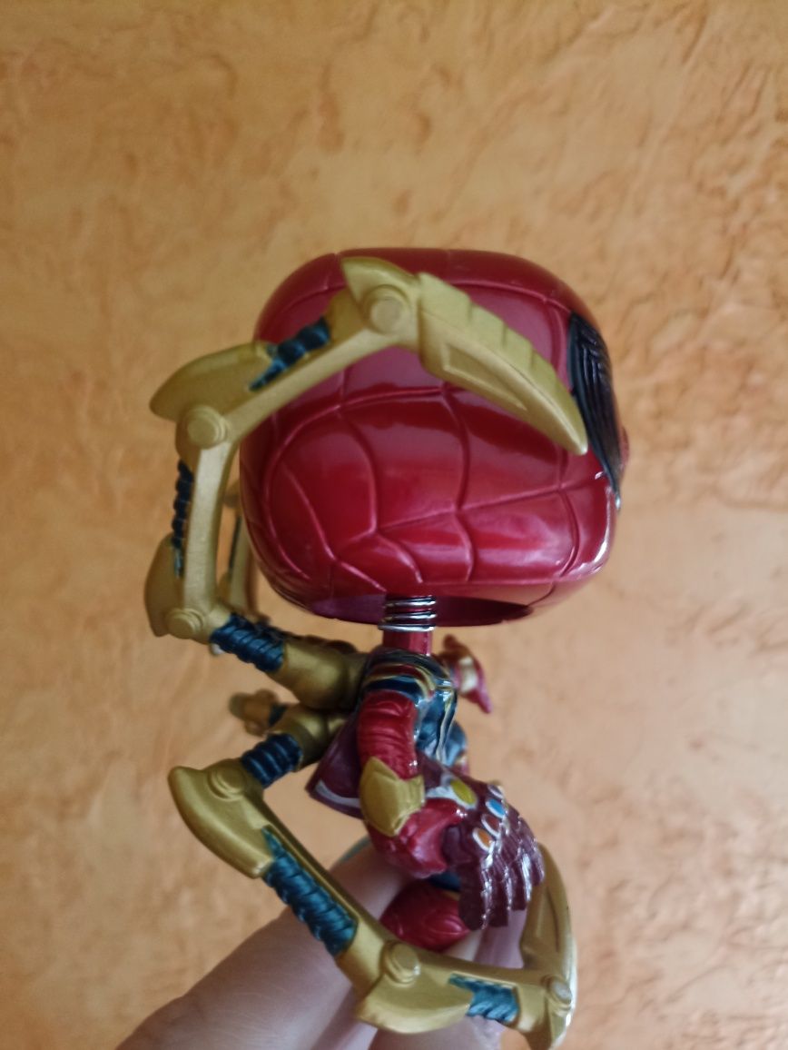 Ігрова фігурка Funko Pop Людина-павук (Спайдермен) серії Месники,