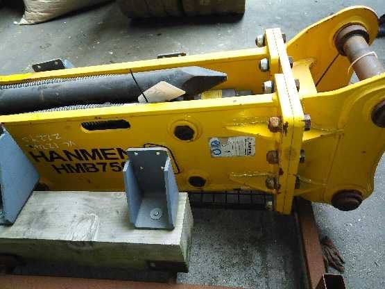 Młot pneumatyczny HMB 750 przystawka do koparki