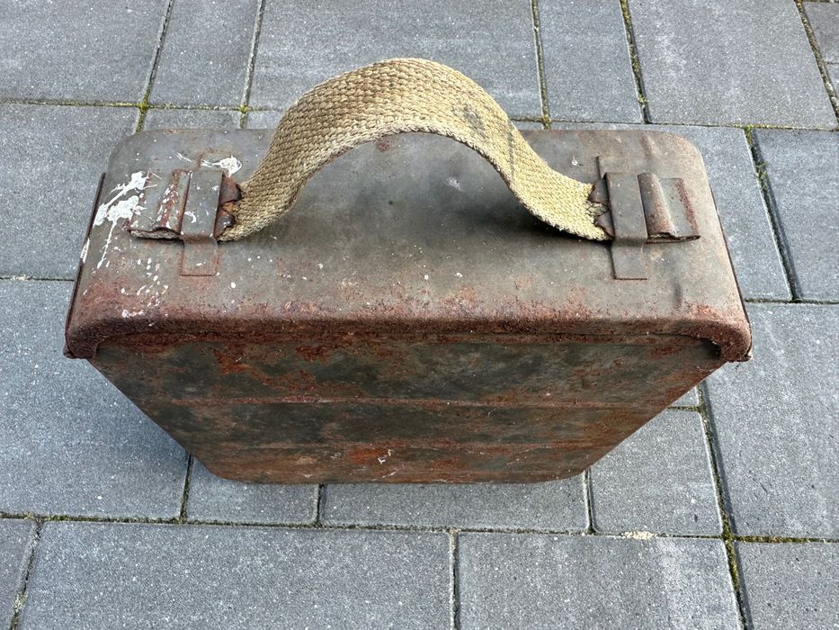 Skrzynka amunicyjna, taboret Wojskowy, kanister.